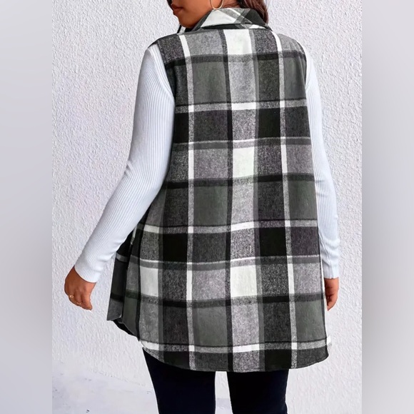Plus Size 3X Plaid Printed Women's Vest - Black and White - Picture 2 of 3